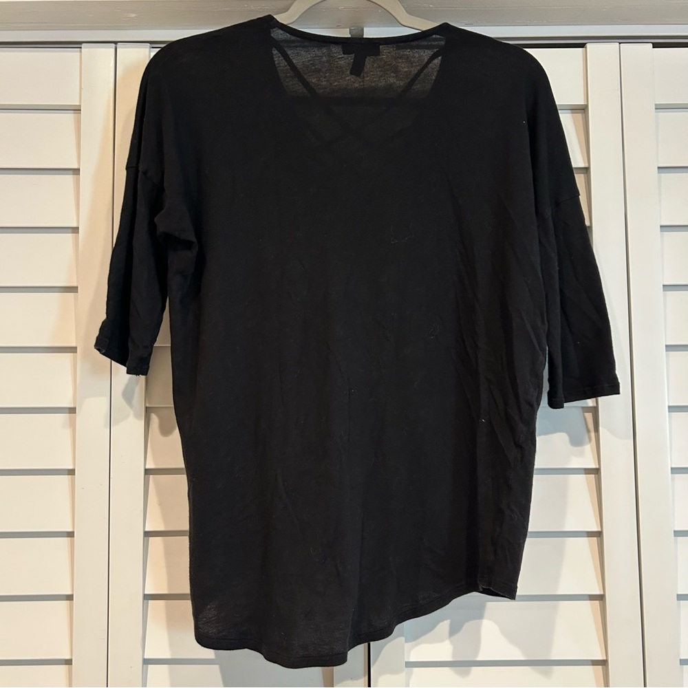 Women’s Express Size Small Black Criss Cross Neck Elbow Length blouse - Picture 6 of 7